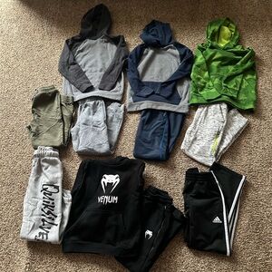 Boy’s Size 8 Sweats Lot